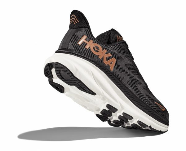 ⁦נעלי ריצה נשים HOKA CLIFTON 9 שחור נחושת⁩ – תמונה ⁦4⁩